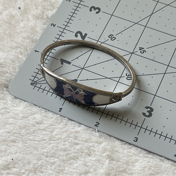 Alpaca Mexico Mother Of Pearl Butterfly Inlay Small Hinged Bangle Bracelet - Picture 7 of 8